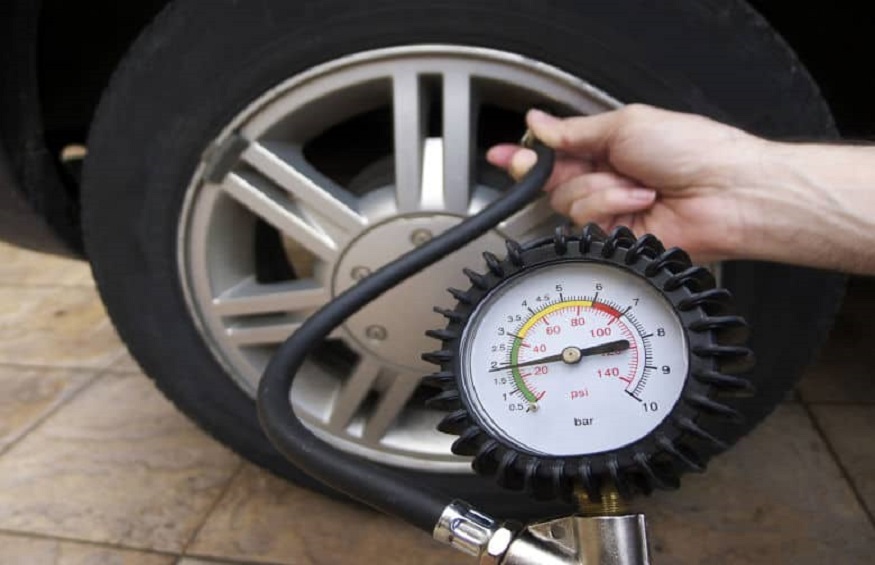 How to make use of Tire Inflator with a gauge